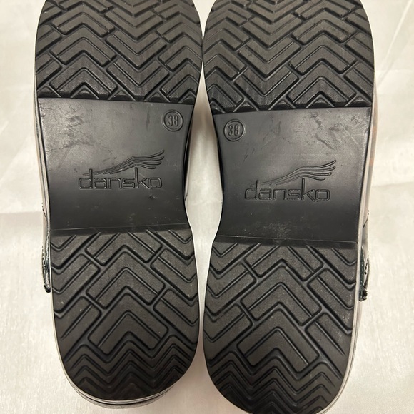 Dansko Copper Gold Leaf Closed Back Professional Clog Size 7 1/2 Pre-owned - Picture 6 of 6